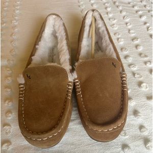 NWT Kookaburra Ugg Slippers